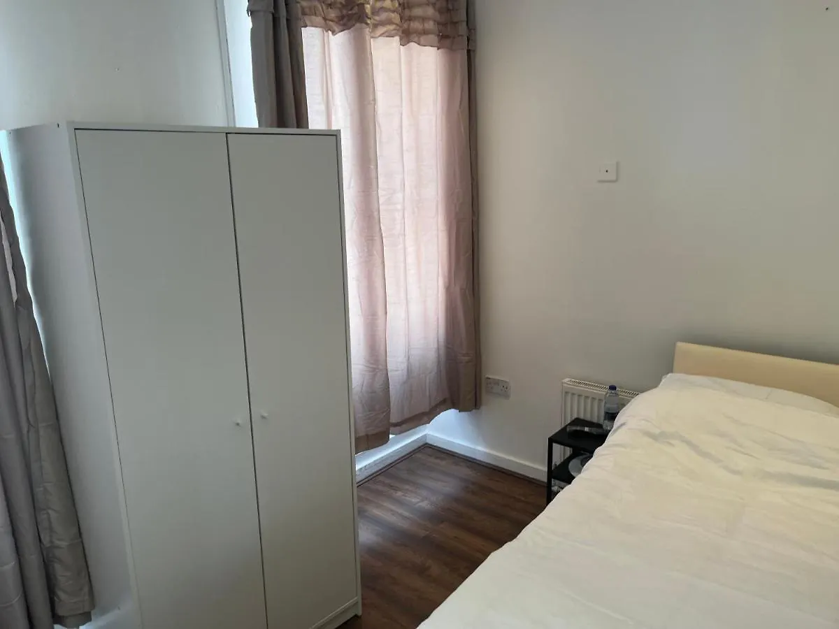 Alojamento de Acomodação e Pequeno-almoço Y2 Guest House Londres